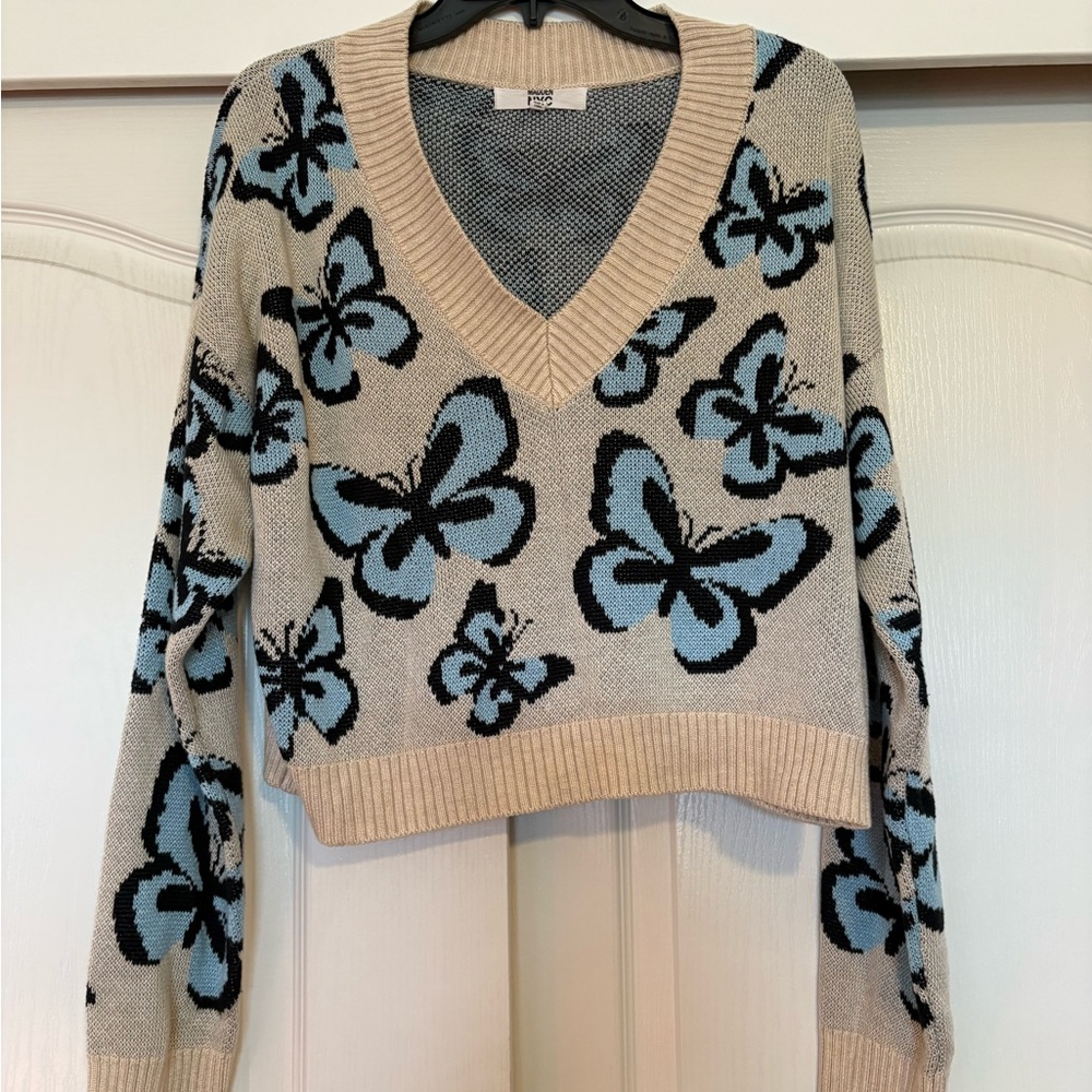 Butterfly Patterned V-Neck Sweater